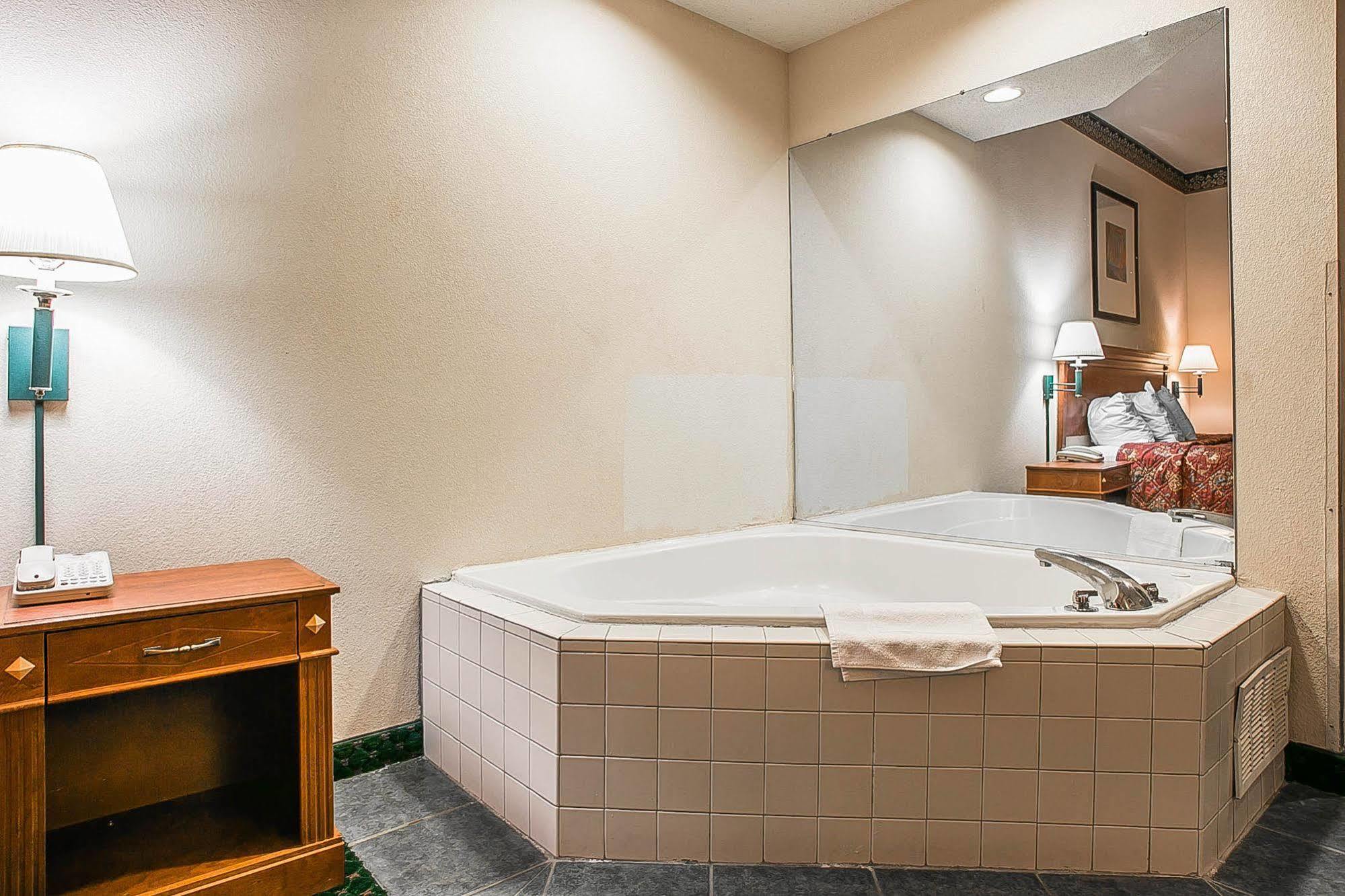 Sonesta Essential Augusta Hotel ภายนอก รูปภาพ